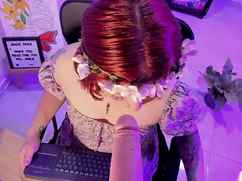 Snapshot of julieta_alveez chatting on April 22, 11:12 am julieta alveez online show from April 22, 11:12 am