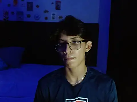 Snapshot of VazacGaming chatting on May 18, 3:46 am VazacGaming online show from May 18, 3:46 am