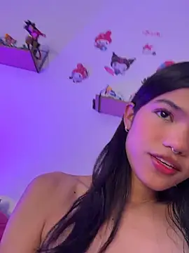 Snapshot of Emycarver09_ chatting on May 14, 12:34 pm Emycarver09 online show from May 14, 12:34 pm