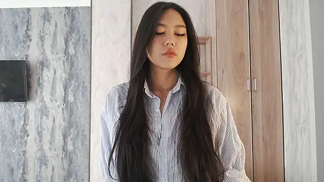 SecretTiny online show from May 18, 1:24 am