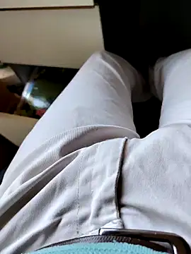 VarsetilJuli online show from April 5, 10:45 am