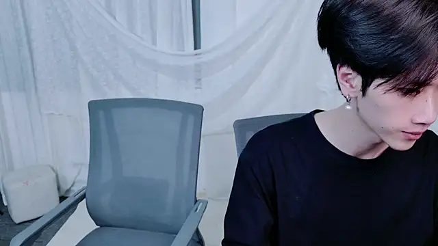 Dkcolo online show from June 3, 2:33 pm