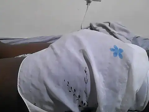 Snapshot of BOOBQUEEN25 chatting on March 31, 6:19 pm BOOBQUEEN25 online show from March 31, 6:19 pm