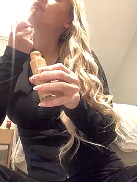 Hannah1899 online show from March 28, 7:13 pm