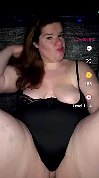 Snapshot of curvystachel42 chatting on June 28, 9:21 pm curvystachel42 online show from June 28, 9:21 pm