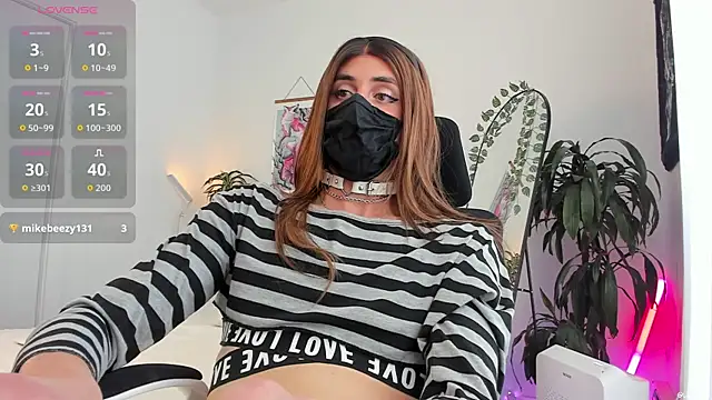 LilyReina online show from June 2, 6:54 pm