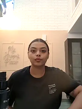 scarlett  2 online show from May 9, 10:37 pm