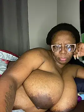 BoobsQueeen online show from July 23, 3:54 pm