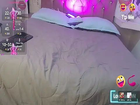 Snapshot of Renata_Valentina chatting on May 4, 11:17 am Renata Valentina online show from May 4, 11:17 am
