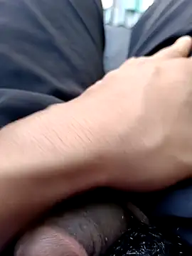 Snapshot of hasmukh_ladka chatting on April 5, 12:02 pm hasmukh ladka online show from April 5, 12:02 pm