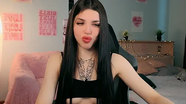 molly rettyy online show from May 10, 4:28 am
