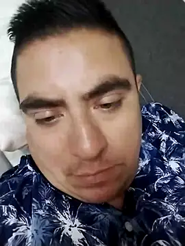 Snapshot of Manuel3910 chatting on May 11, 5:13 am Manuel3910 online show from May 11, 5:13 am