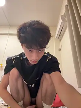 Snapshot of sexyboy-3525 chatting on June 7, 5:55 am sexyboy-3525 online show from June 7, 5:55 am