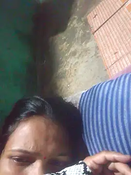 riyaa sexyy online show from April 3, 6:17 pm