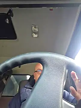 Cristo1982 online show from April 2, 4:43 am