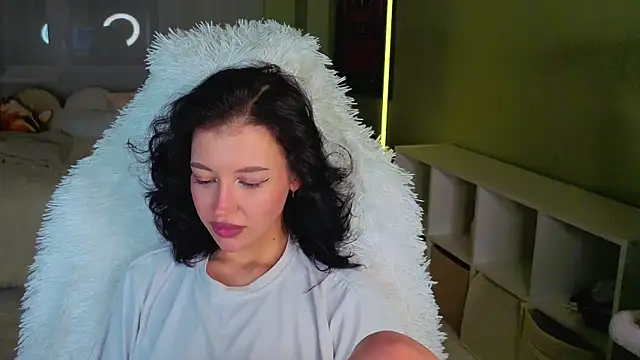 Snapshot of Regina_Noire chatting on April 6, 6:09 pm Regina Noire online show from April 6, 6:09 pm