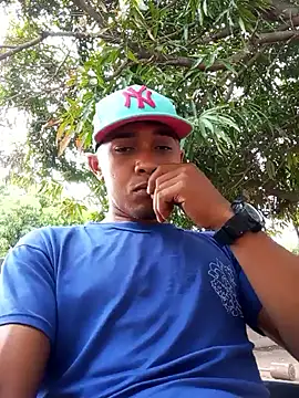 Snapshot of blackmasterpig chatting on March 31, 2:39 pm blackmasterpig online show from March 31, 2:39 pm