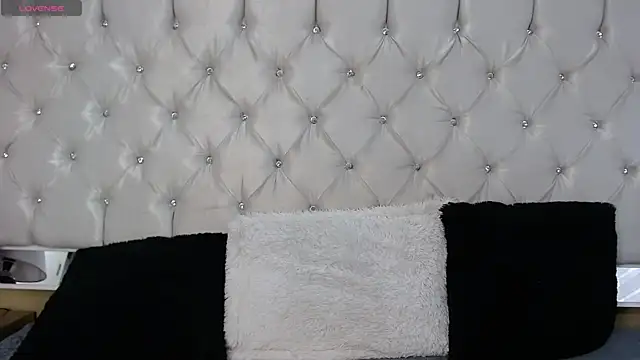 Snapshot of MistressNyx_ chatting on May 25, 3:40 pm MistressNyx online show from May 25, 3:40 pm
