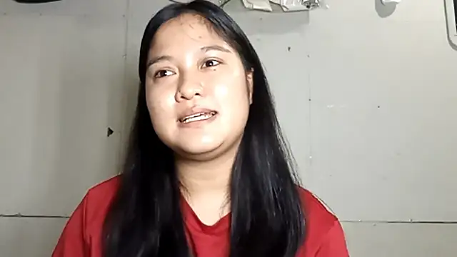 BrandeePhatdouang online show from April 1, 5:19 am