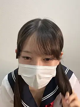 Snapshot of yuki2210 chatting on April 17, 8:39 am yuki2210 online show from April 17, 8:39 am