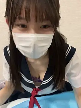 Snapshot of yuki2210 chatting on May 13, 10:34 am yuki2210 online show from May 13, 10:34 am