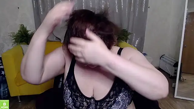 QUEEN02030 online show from May 6, 1:16 pm