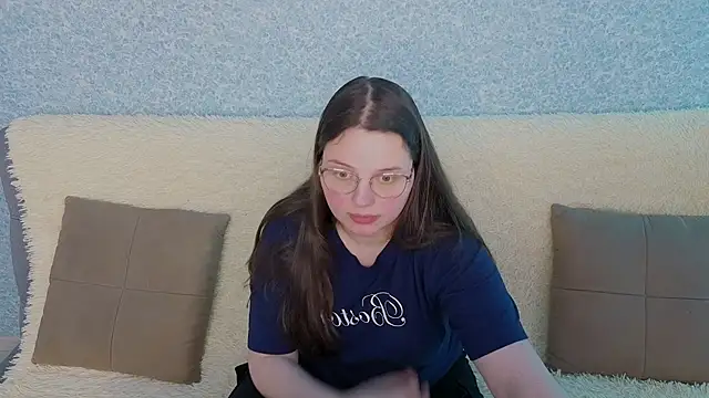 Snapshot of SofiDreamm chatting on April 25, 2:25 pm SofiDreamm online show from April 25, 2:25 pm
