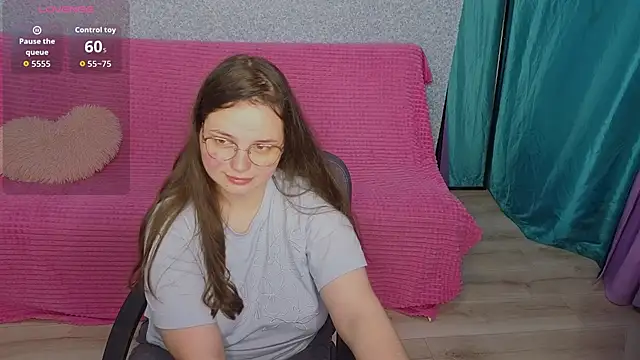 Snapshot of SofiDreamm chatting on May 14, 7:42 pm SofiDreamm online show from May 14, 7:42 pm