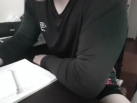 Snapshot of DavMC19cm chatting on July 9, 7:29 pm DavMC19cm online show from July 9, 7:29 pm