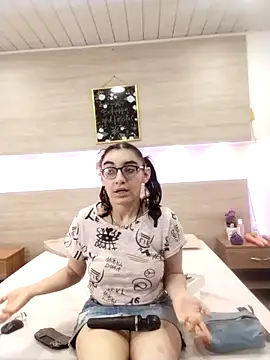Ellaa honey online show from April 18, 12:53 pm