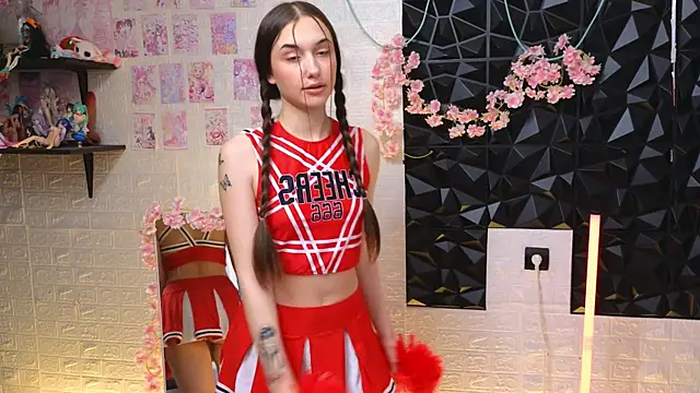 Snapshot of belle_cute chatting on April 19, 2:55 am belle cute online show from April 19, 2:55 am