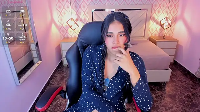 PALOMA ALVES online show from May 13, 10:38 pm