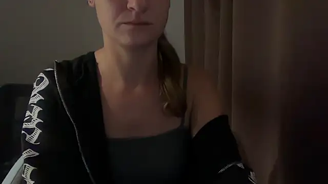 Shy Lucyy online show from April 10, 3:12 am