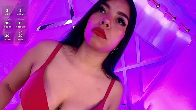 Snapshot of Ariana_castillo02 chatting on April 11, 12:31 pm Ariana castillo02 online show from April 11, 12:31 pm