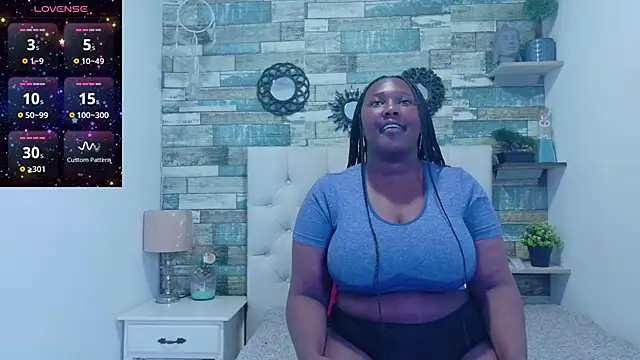 Snapshot of Skylernaomi chatting on April 22, 1:12 pm Skylernaomi online show from April 22, 1:12 pm
