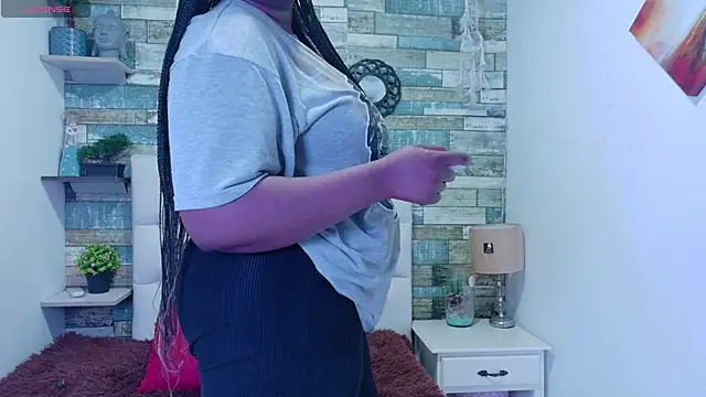 Snapshot of Skylernaomi chatting on May 9, 1:38 pm Skylernaomi online show from May 9, 1:38 pm