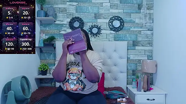 Snapshot of Skylernaomi chatting on May 23, 1:48 pm Skylernaomi online show from May 23, 1:48 pm