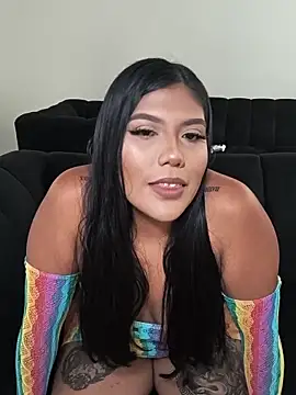 Snapshot of aleenavarro chatting on June 18, 10:25 pm aleenavarro online show from June 18, 10:25 pm