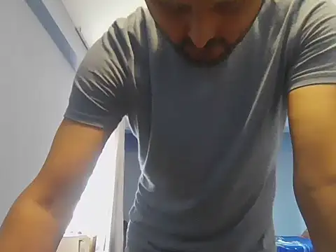 Snapshot of Evan0712 chatting on March 30, 5:58 pm Evan0712 online show from March 30, 5:58 pm