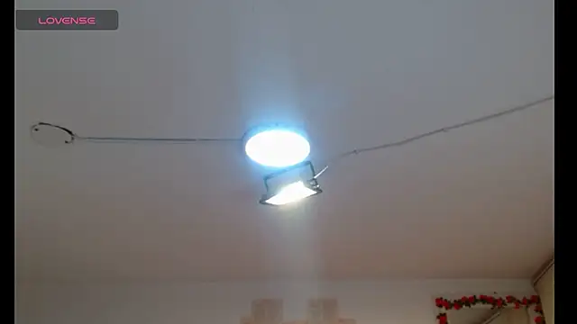 Snapshot of scarlet1609 chatting on May 20, 2:01 pm scarlet1609 online show from May 20, 2:01 pm