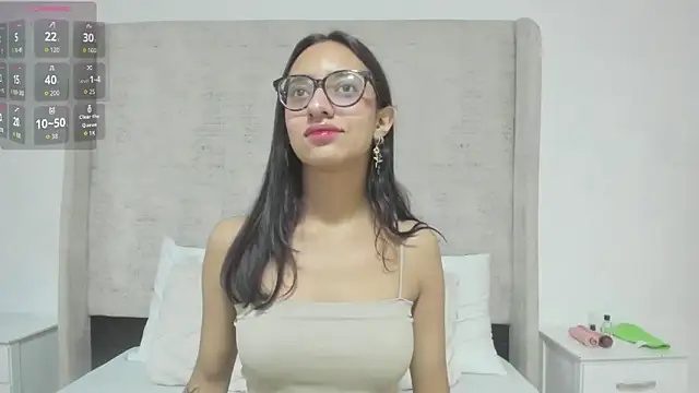 Charlotte Benette online show from May 13, 12:24 pm