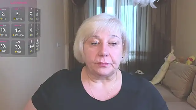 Snapshot of Milane_Milky chatting on April 20, 4:59 am Milane Milky online show from April 20, 4:59 am