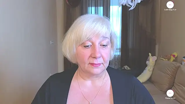 Snapshot of Milane_Milky chatting on May 11, 5:13 am Milane Milky online show from May 11, 5:13 am