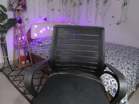 Naughty Stripgirl0 online show from May 10, 4:56 pm