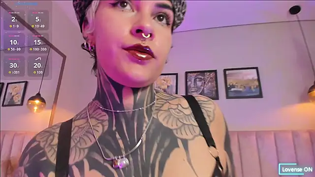 Snapshot of Luana_fiore chatting on May 5, 12:24 pm Luana fiore online show from May 5, 12:24 pm