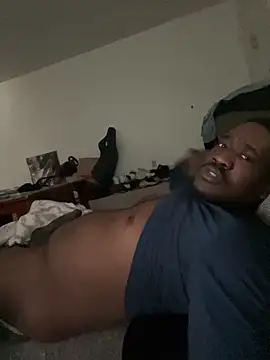 Snapshot of Evantrotwig chatting on April 1, 4:15 pm Evantrotwig online show from April 1, 4:15 pm