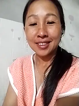 Lisa-aa online show from May 10, 1:05 pm