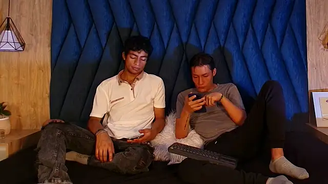 LuckandSamuel online show from June 26, 2:27 am