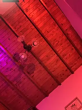 Snapshot of Violett_Sykes chatting on April 3, 5:38 am Violett Sykes online show from April 3, 5:38 am