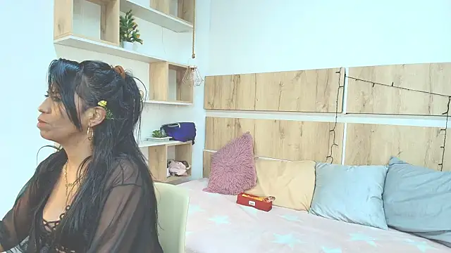 Selene  Luna online show from April 8, 1:38 am